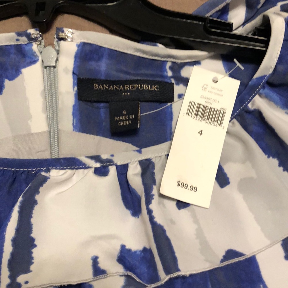 BNWT Banana Republic dress. Ruffles on chest. - Picture 5 of 7